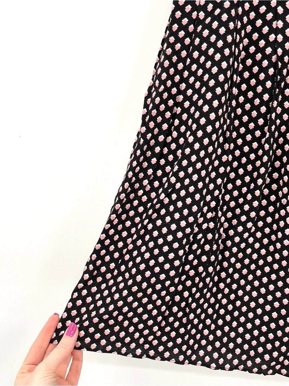 TALBOTS Skirt Black Pink Print Squares Geometric 8P Flowy Pleated Knee Length